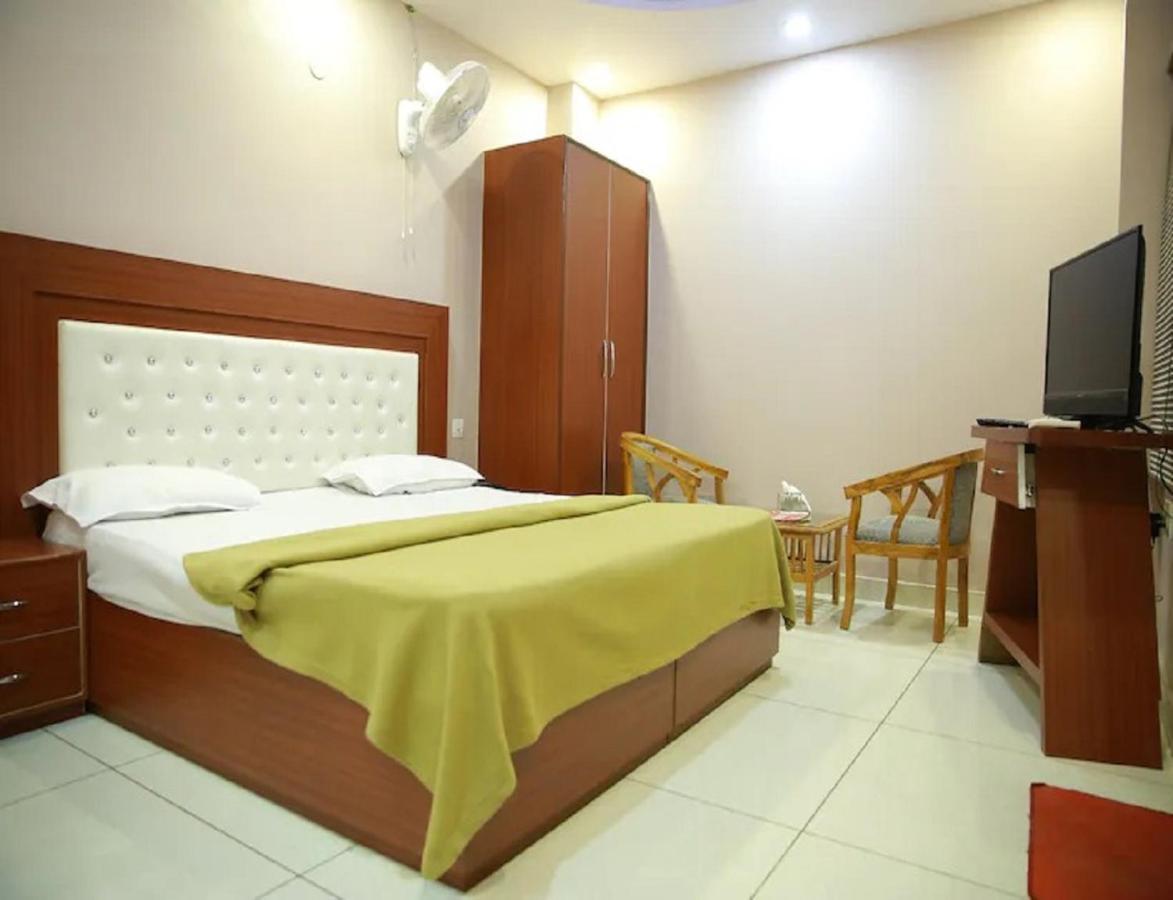 Hotel Kings, Rohtak Luaran gambar