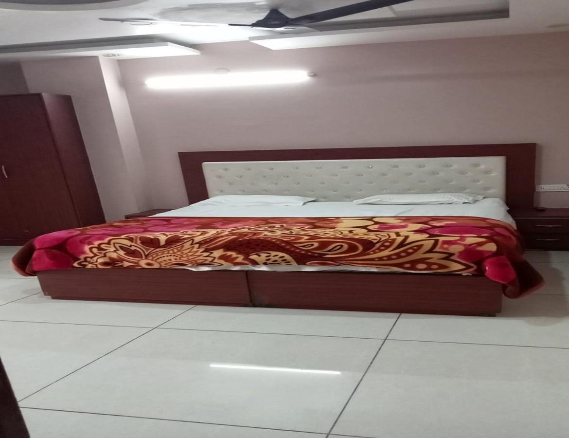 Hotel Kings, Rohtak Luaran gambar